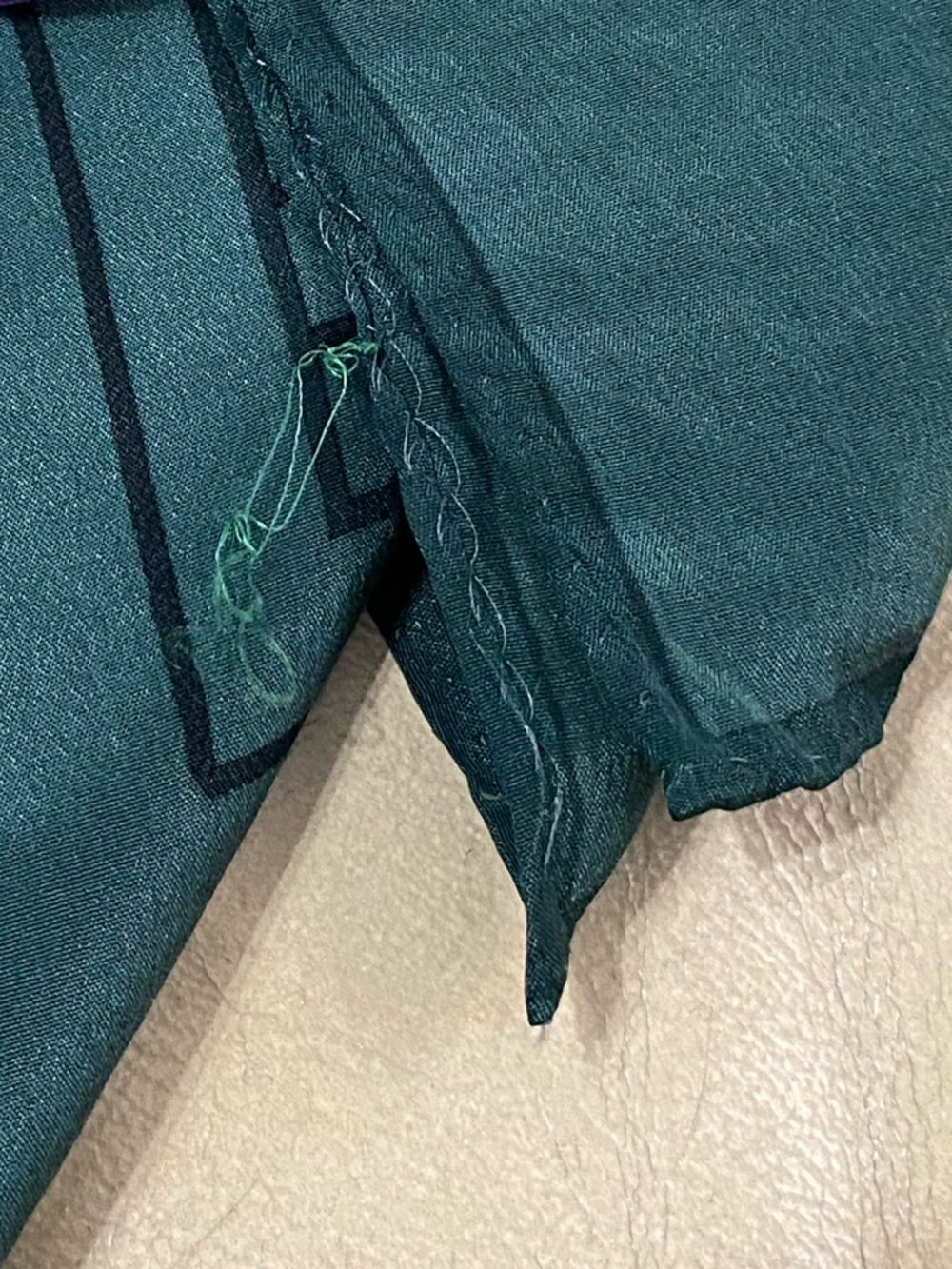 Dior Silk Scarf Vintage Emerald Green Honeycomb Monogram Square 24x24 No Tag - Picture 6 of 6
